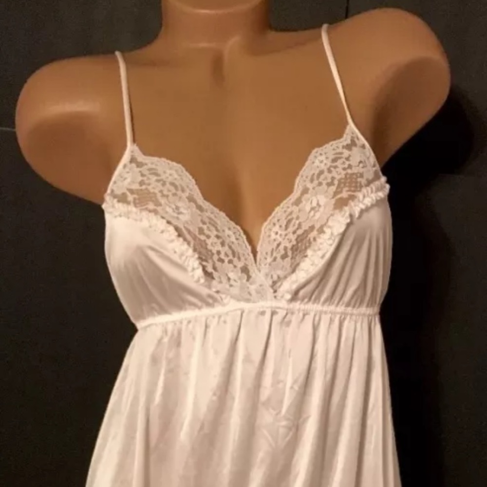 πππHOST PICπππVTG Miss Elaine Peignoir Set Small White Nylon lace long gown Robe - Picture 10 of 16